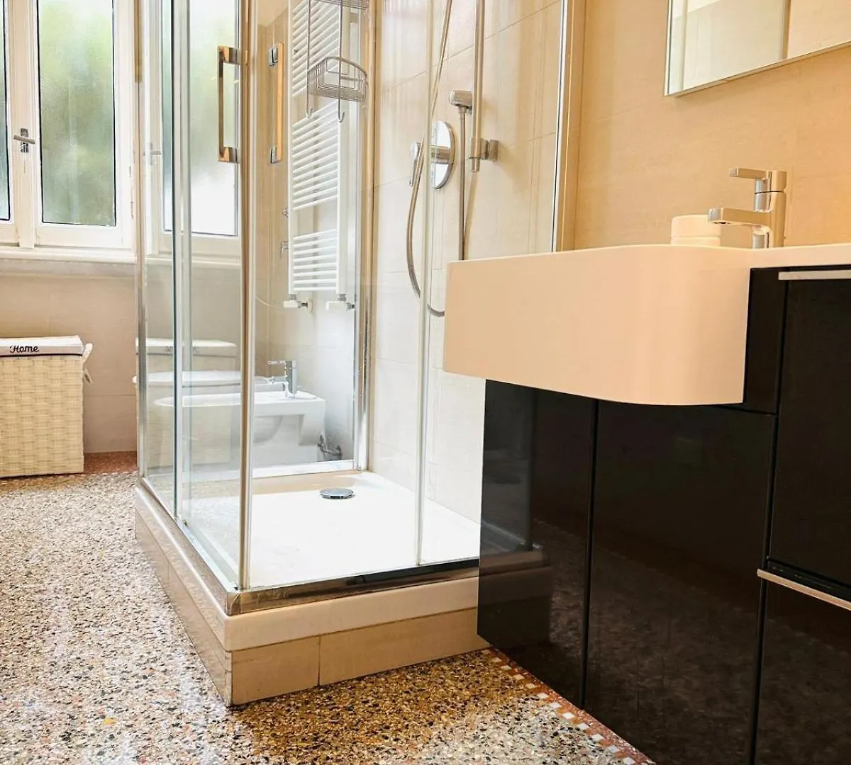 Comecasa 3 Bedrooms Apartment Near Bocconi Mailand 0*,  Italien